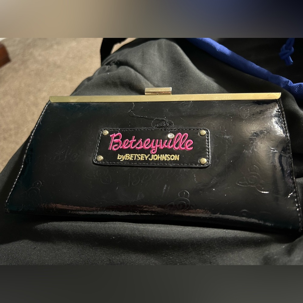 Last Chance Donating next week. Betsy Johnson wallet/clutch